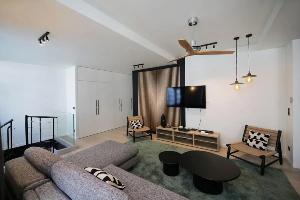 Appartement Familiale Sauna Paris 10 - 8P - Flat-Guest 0*,  France